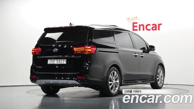 Kia Carnival Gasoline 9-Seater Noblesse Special — пробег 59 476 км — фото 2 из 5