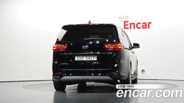 Kia Carnival Gasoline 9-Seater Noblesse Special — пробег 59 476 км — фото 4 из 5