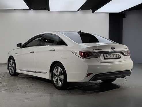 Hyundai Sonata 2.0 Royal — пробег 154 377 км — фото 3 из 5