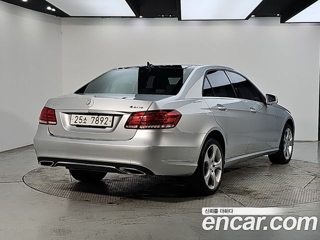 Mercedes-Benz E-Class из Кореи Encar