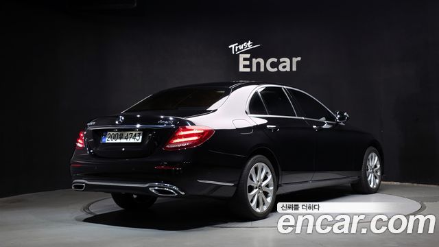 Mercedes-Benz E-Class E220d 4MATIC Exclusive — пробег 141 440 км — фото 2 из 5