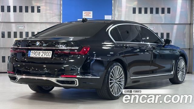 BMW 7-Series 740Li xDrive Design Pure Excellence — пробег 57 704 км — фото 2 из 5