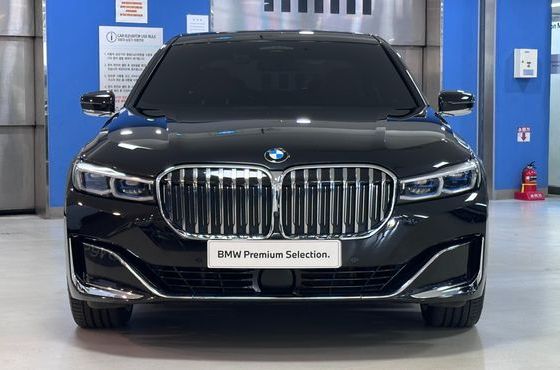 BMW 7-Series 740Li xDrive Design Pure Excellence — пробег 57 704 км — фото 3 из 5