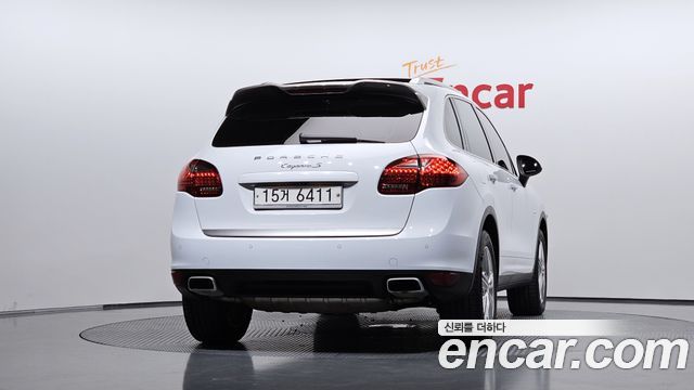 Porsche Cayenne 3.0 Diesel Platium Edition 958 — пробег 75 195 км — фото 4 из 5