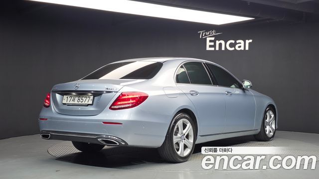 Mercedes-Benz E-Class E220d 4MATIC Avantgarde — пробег 129 613 км — фото 2 из 5
