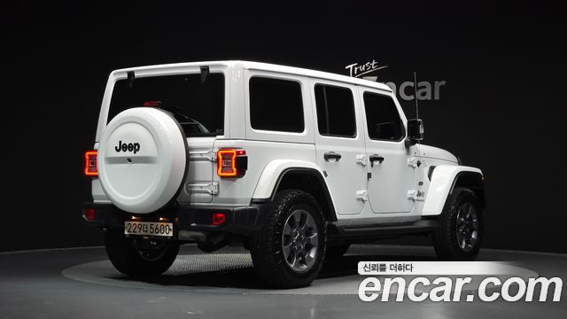 Jeep Wrangler 2.0 Overland 4Door — пробег 70 434 км — фото 2 из 5