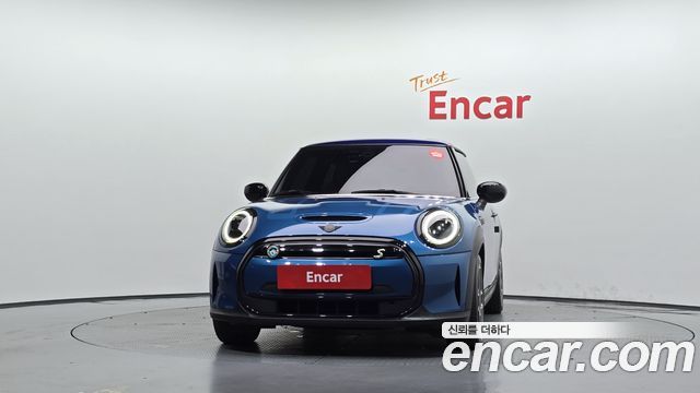 Mini Cooper Gen ZE Edition 3rd — пробег 42 047 км — фото 3 из 5