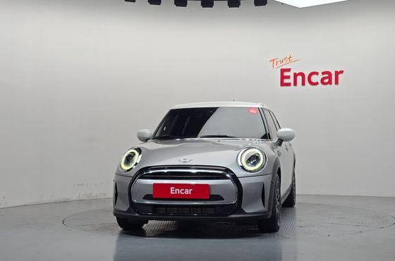 Mini Cooper 5Door Classic Third Generation — пробег 23 866 км — фото 3 из 5