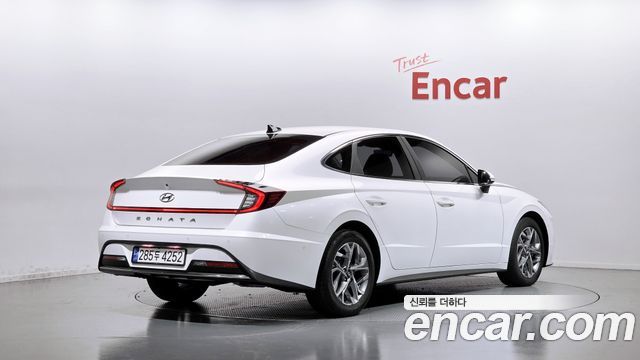 Hyundai Sonata 2.0 Premium Family — пробег 76 511 км — фото 2 из 5