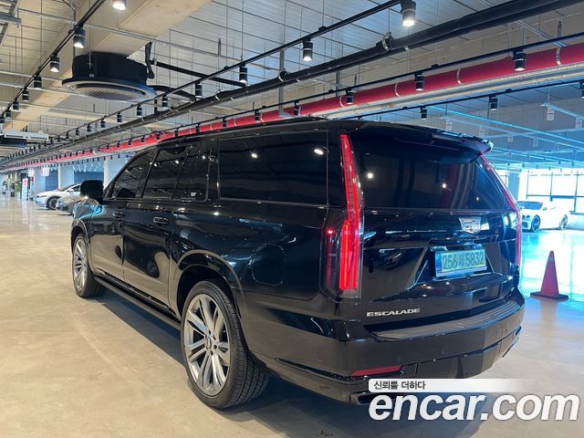 Cadillac Escalade 6.2 ESV ESV Sports Platinum — пробег 21 000 км — фото 3 из 5