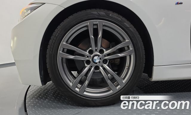 BMW 3-Series 320i M Sport — пробег 137 750 км — фото 5 из 5