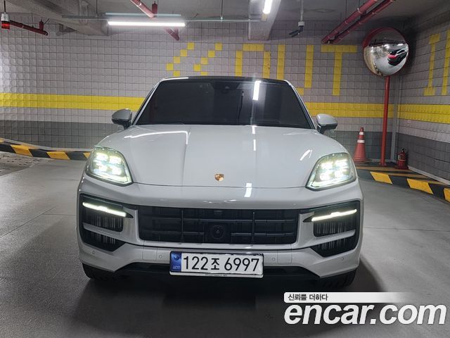 Porsche Cayenne 3.0 E-Hybrid Coupe — пробег 31 000 км — фото 1 из 5