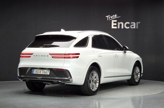 Genesis GV70 2.5T Gasoline AWD — пробег 6 104 км — фото 2 из 5