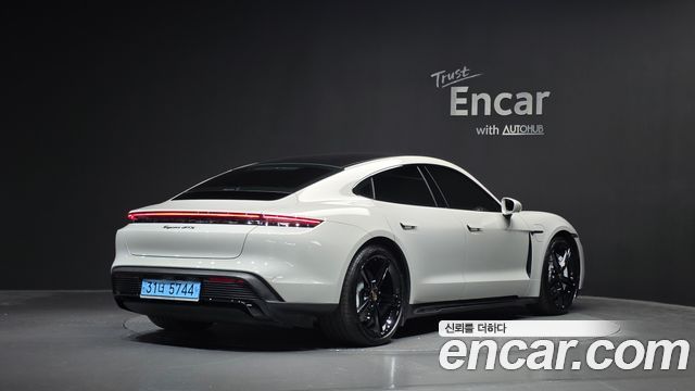 Porsche Taycan из Кореи Encar