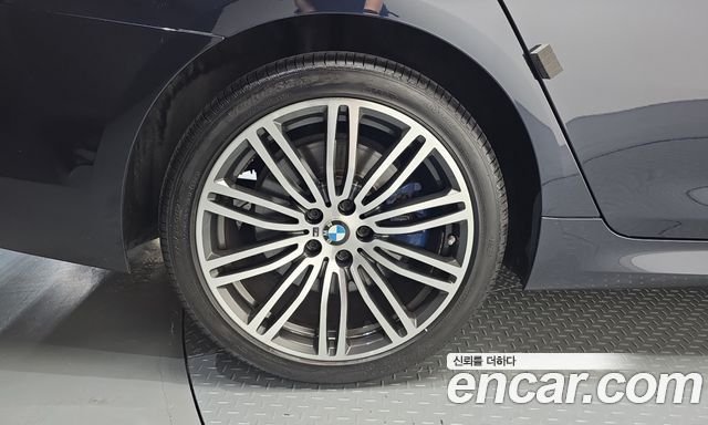 BMW 5-Series 540i xDrive M Sport Plus — пробег 131 078 км — фото 5 из 5