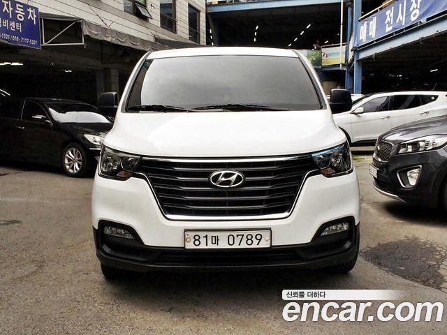 Hyundai Starex Van 5-Seater Style — пробег 134 214 км — фото 1 из 5
