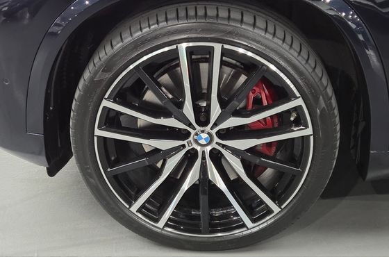 BMW X5 M50i — пробег 72 220 км — фото 5 из 5