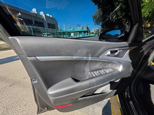 Genesis G70 2.0T AWD Elite — пробег 102 907 км — фото 3 из 5