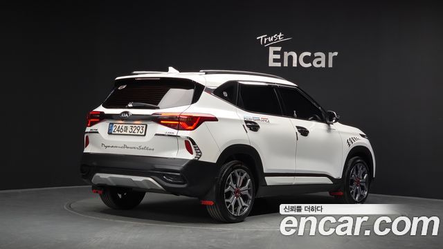 Kia Seltos из Кореи Encar