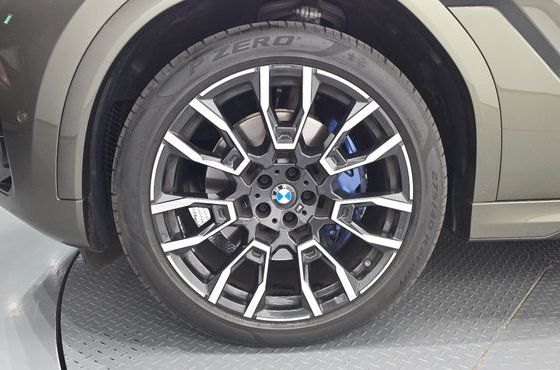 BMW X6 xDrive40i M Sport — пробег 18 312 км — фото 5 из 5