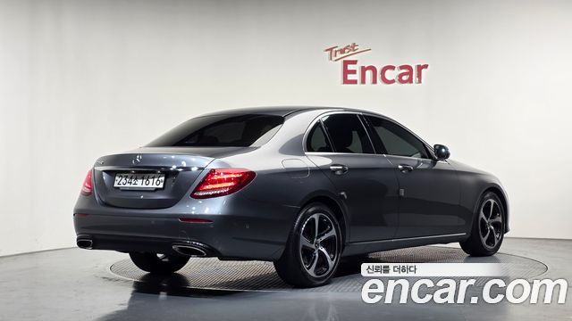 Mercedes-Benz E-Class из Кореи Encar