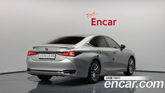 Lexus ES Executive — пробег 7 153 км — фото 2 из 5
