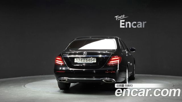 Mercedes-Benz E-Class E200 Avantgarde — пробег 87 175 км — фото 4 из 5