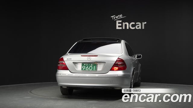 Mercedes-Benz E-Class из Кореи Encar