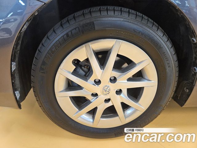 Toyota Prius 1.8 — пробег 126 722 км — фото 5 из 5