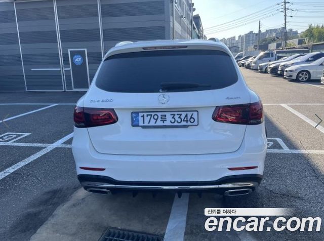 Mercedes-Benz GLC-Class GLC300 4MATIC — пробег 30 159 км — фото 3 из 5