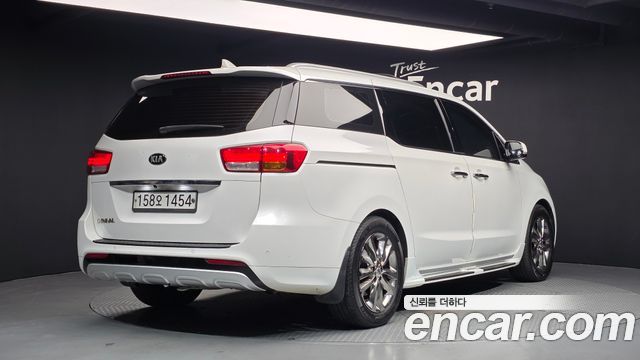 Kia Carnival 9-seater Noblesse — пробег 245 223 км — фото 2 из 5
