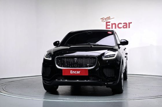 Jaguar E-PACE R250 R-Dynamic SE — пробег 78 311 км — фото 3 из 5