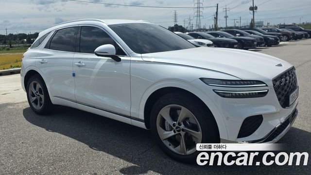 Genesis GV70 2.5T Gasoline AWD — пробег 2 360 км — фото 2 из 5
