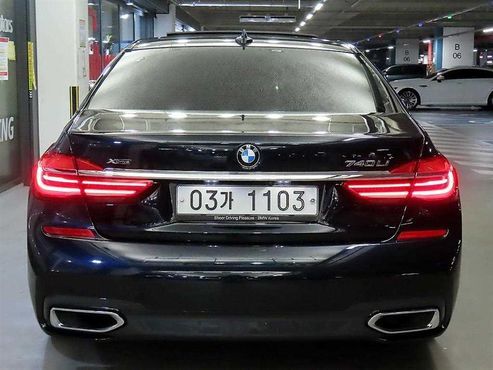 BMW 7-Series 740Li xDrive M Sport Package — пробег 119 934 км — фото 4 из 5