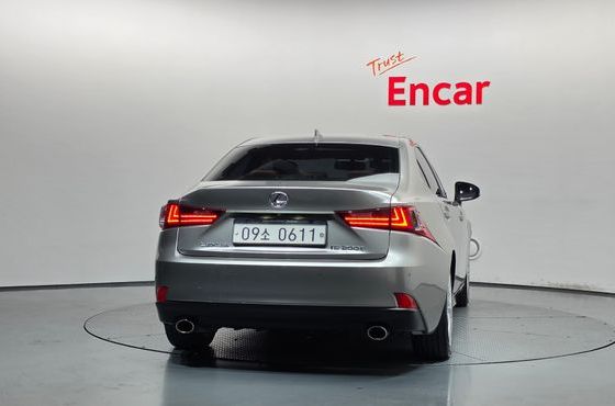 Lexus IS Premium — пробег 99 430 км — фото 4 из 5