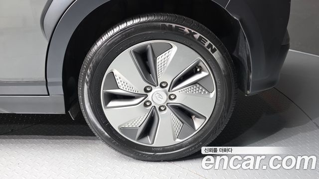 Hyundai Kona Premium — пробег 98 086 км — фото 5 из 5