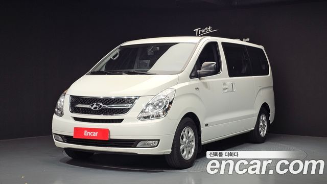 Hyundai Starex 12-Seater Wagon CVX Luxury — пробег 132 801 км — фото 1 из 5