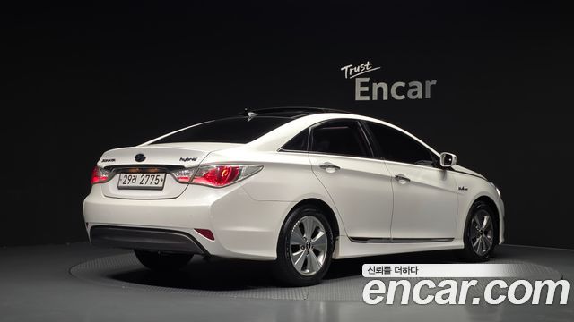 Hyundai Sonata 2.0 Royal — пробег 184 011 км — фото 2 из 5