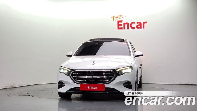 Mercedes-Benz E-Class E220d 4MATIC Exclusive — пробег 32 231 км — фото 3 из 5