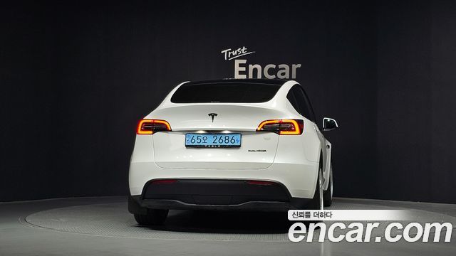 Tesla Model Y RWD — пробег 37 872 км — фото 4 из 5
