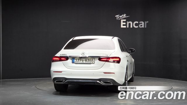 Mercedes-Benz E-Class из Кореи Encar