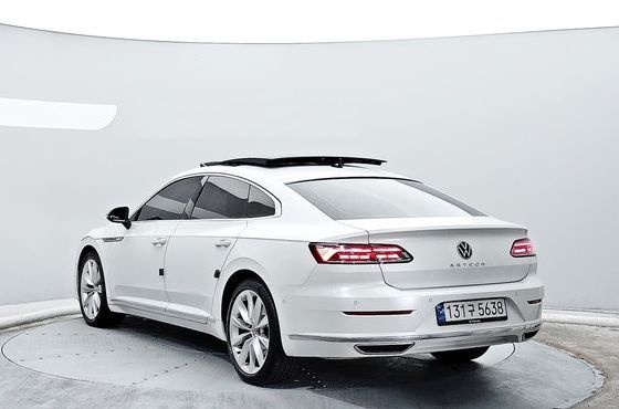 Volkswagen Arteon 2.0 TDI Prestige — пробег 77 220 км — фото 2 из 5