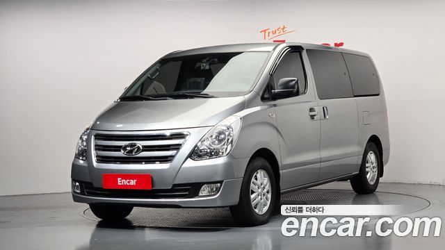 Hyundai Starex 12-Seater Wagon Smart — пробег 114 523 км — фото 1 из 5