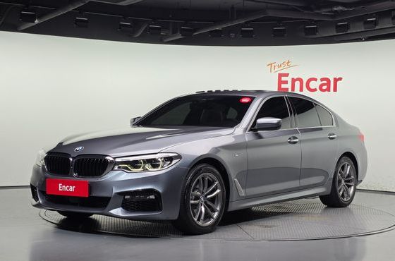 BMW 5-Series 520d xDrive M Sport Package Plus — пробег 175 529 км — фото 1 из 5
