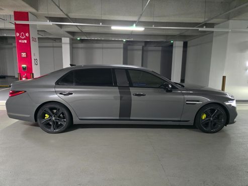 Genesis G90 5.0 AWD Limousine Prestige — пробег 85 000 км — фото 3 из 5