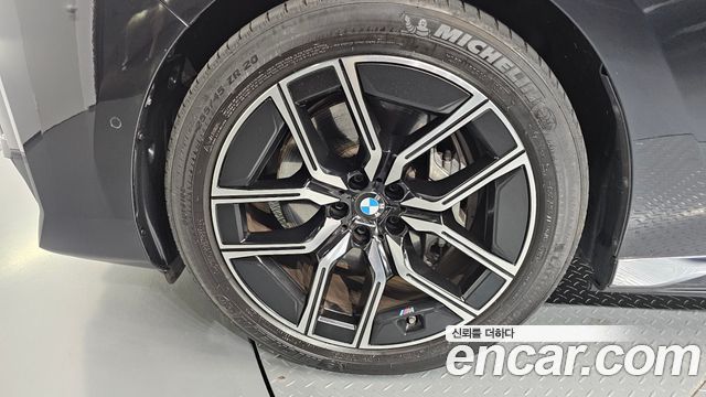 BMW i7 из Кореи Encar