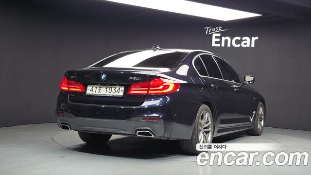 BMW 5-Series 530i xDrive M Sport Package Plus — пробег 110 154 км — фото 2 из 5