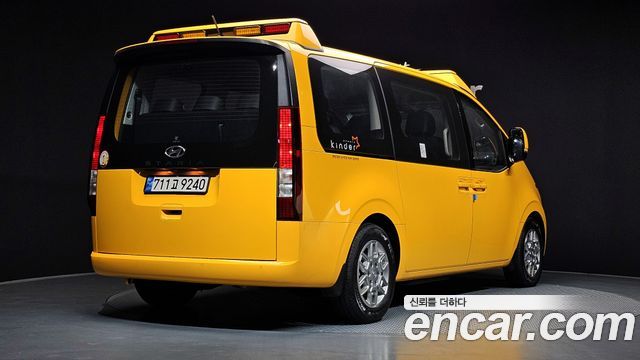 Hyundai Staria L3.5  Kinder Safety Car 11-Seater — пробег 15 310 км — фото 2 из 5