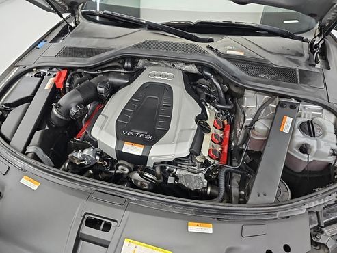 Audi A8 50 TFSI Quattro LWB D4 — пробег 140 000 км — фото 5 из 5