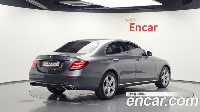 Mercedes-Benz E-Class из Кореи Encar